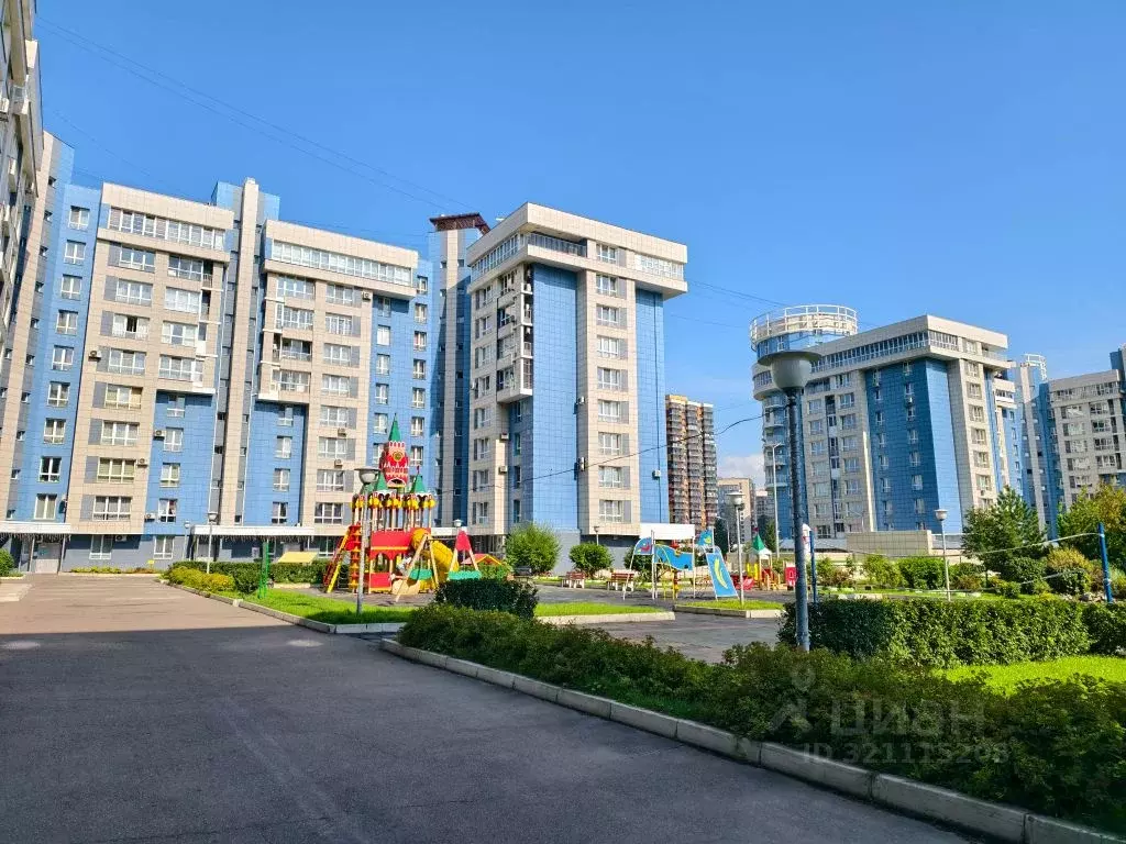 3-к кв. Красноярский край, Красноярск ул. Авиаторов, 41 (117.0 м) - Фото 0