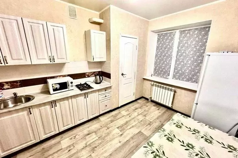 1-к кв. Астраханская область, Астрахань ул. Космонавтов, 18к4 (40.0 м) - Фото 1