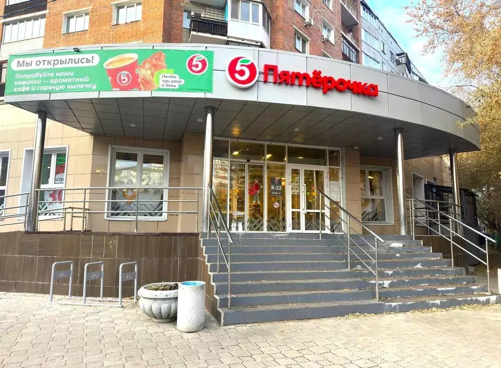 Торговая площадь в Омская область, Омск Городок Нефтяников мкр, ул. 50 ... - Фото 2