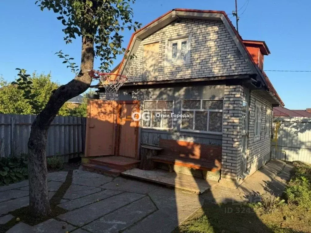 Дом в Брянская область, Брянский район, Супоневское с/пос, с. ... - Фото 1