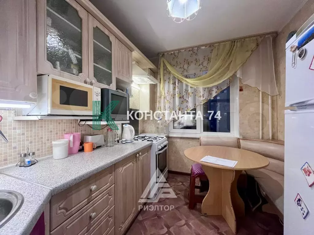 2-к. квартира, 52 м, 4/9 эт. - Фото 1