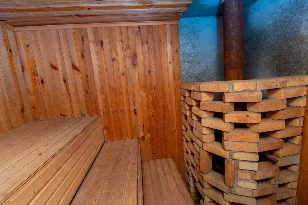 Дом в Оренбургская область, Оренбургский район, Нежинский сельсовет, ... - Фото 2