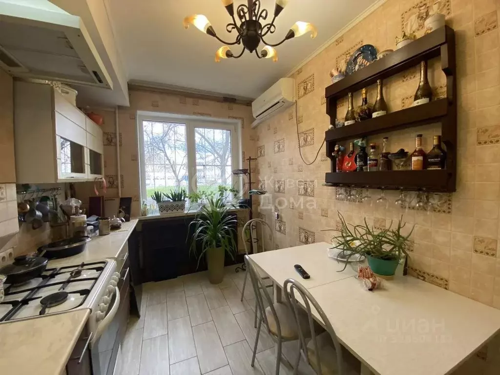 3-к кв. Волгоградская область, Волгоград ул. Репина, 17 (63.7 м) - Фото 2