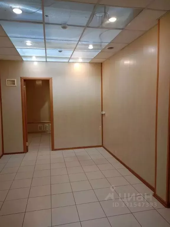 Помещение свободного назначения в Самарская область, Тольятти 9-й ... - Фото 1