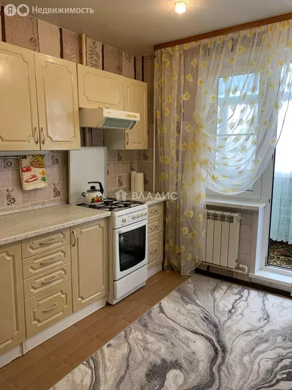 3-комнатная квартира: микрорайон Нововязники, Юбилейная улица, 6 (72.2 ... - Фото 0