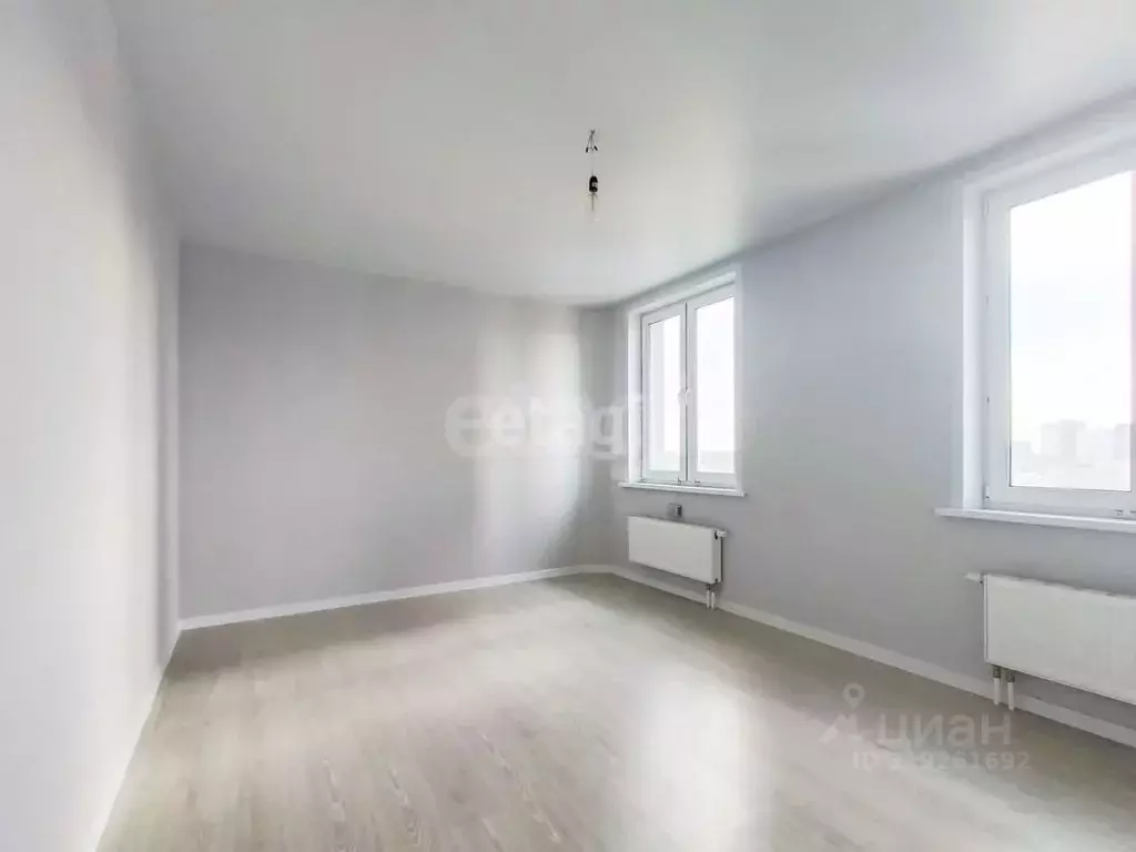 3-к кв. Тюменская область, Тюмень ул. Героев Космоса, 23 (72.9 м) - Фото 1
