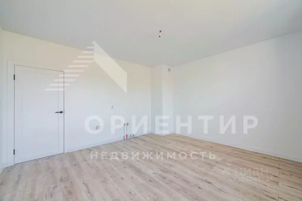 2-к кв. Свердловская область, Екатеринбург ул. Красных Командиров, 1 ... - Фото 2