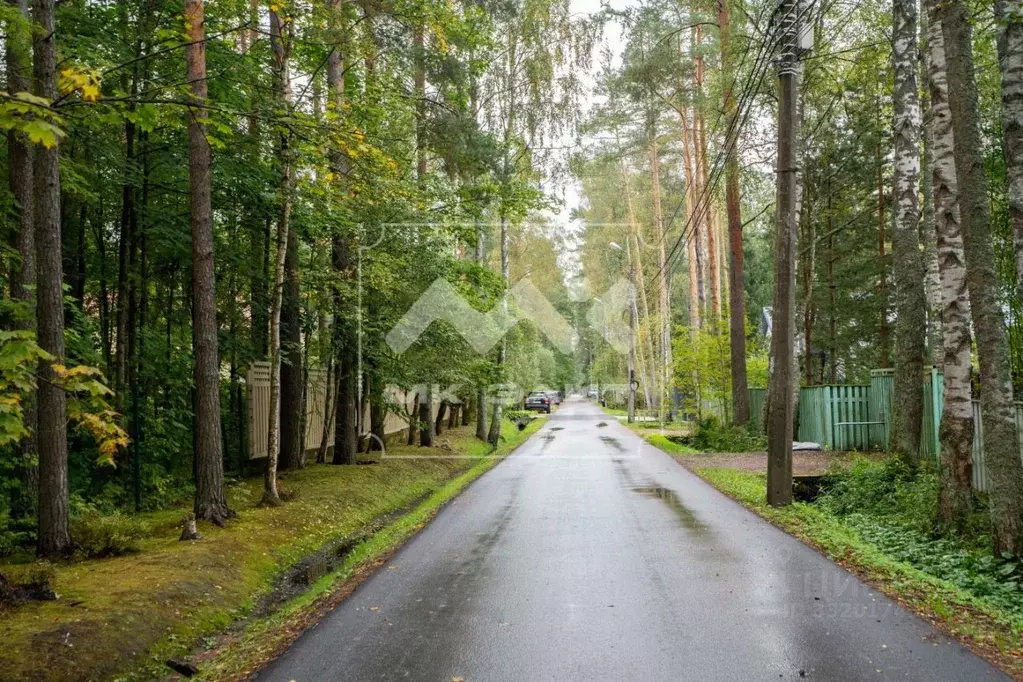 Участок в Санкт-Петербург пос. Комарово, Цветочная ул., 3 (13.5 сот.) - Фото 1