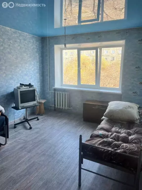 2-комнатная квартира: Нижний Тагил, улица Ломоносова, 18 (42.8 м) - Фото 0