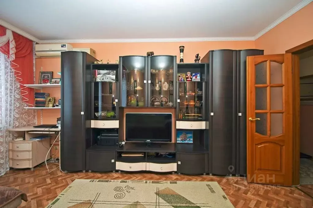 3-к кв. Омская область, Омск Сибирский просп., 18 (62.9 м) - Фото 1