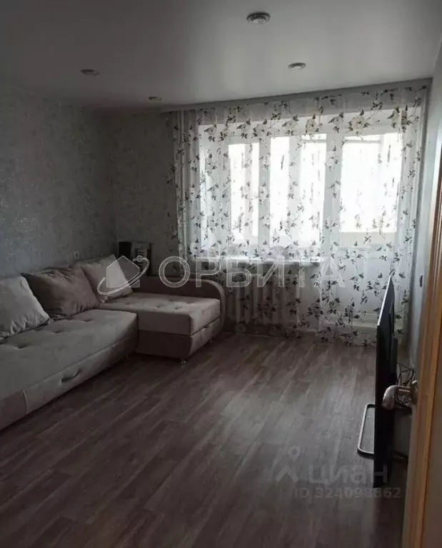 1-к кв. Тюменская область, Тюмень Сосьвинская ул., 47 (35.0 м) - Фото 1