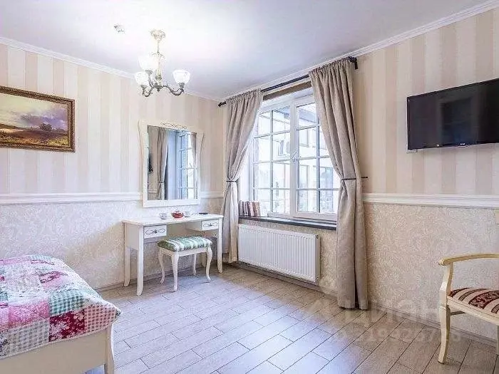 Комната Псковская область, Остров ул. 25 Октября, 28 (18.0 м) - Фото 2