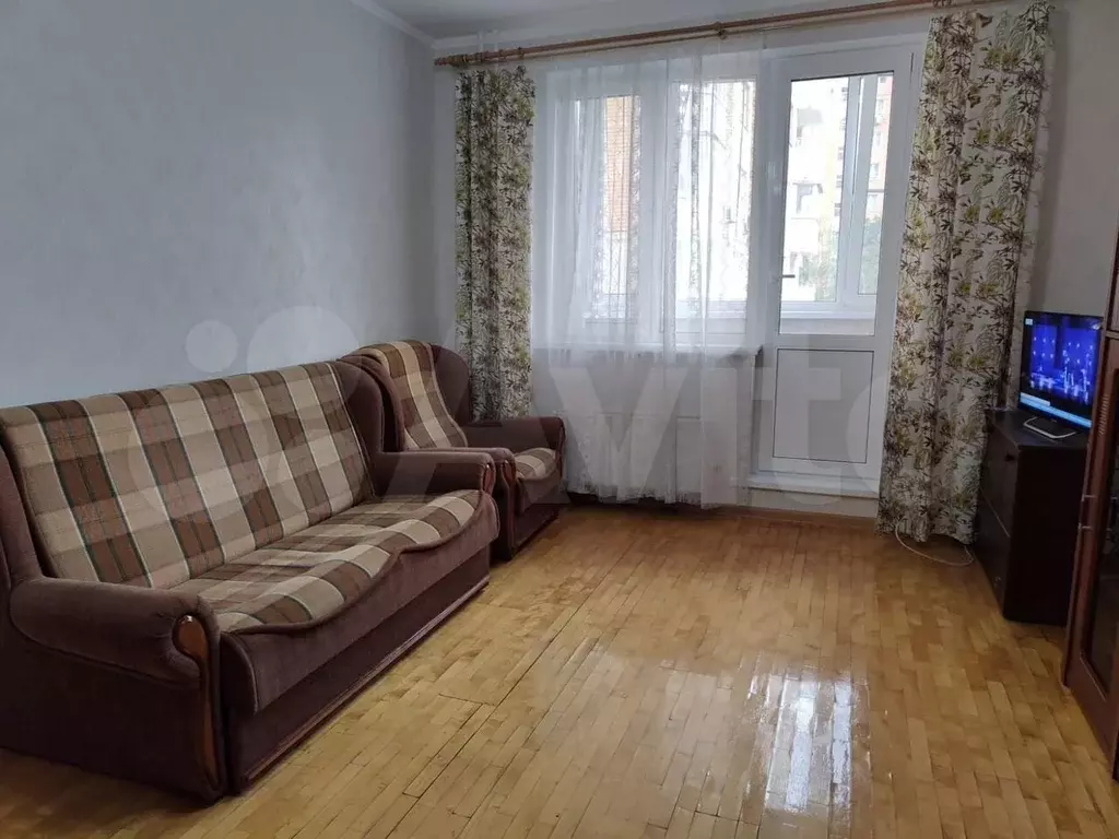 1-к. квартира, 40 м, 4/17 эт. - Фото 1