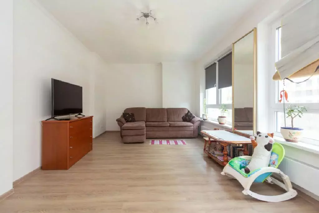 Продается 3-комнатная квартира - Фото 1