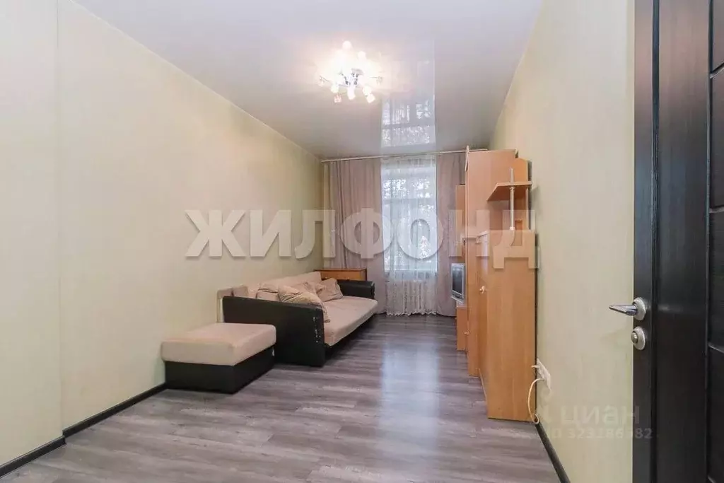 3-к кв. Новосибирская область, Новосибирск просп. Дзержинского, 79 ... - Фото 2