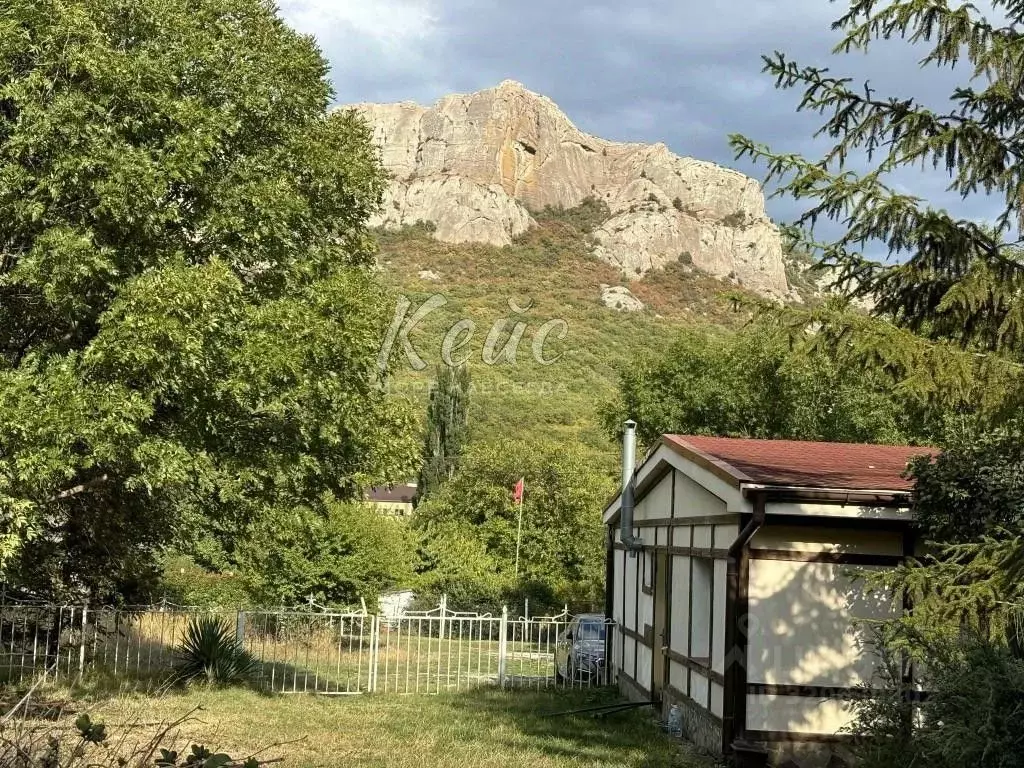 Дом в Крым, Феодосия муниципальный округ, с. Краснокаменка ул. Ленина ... - Фото 1