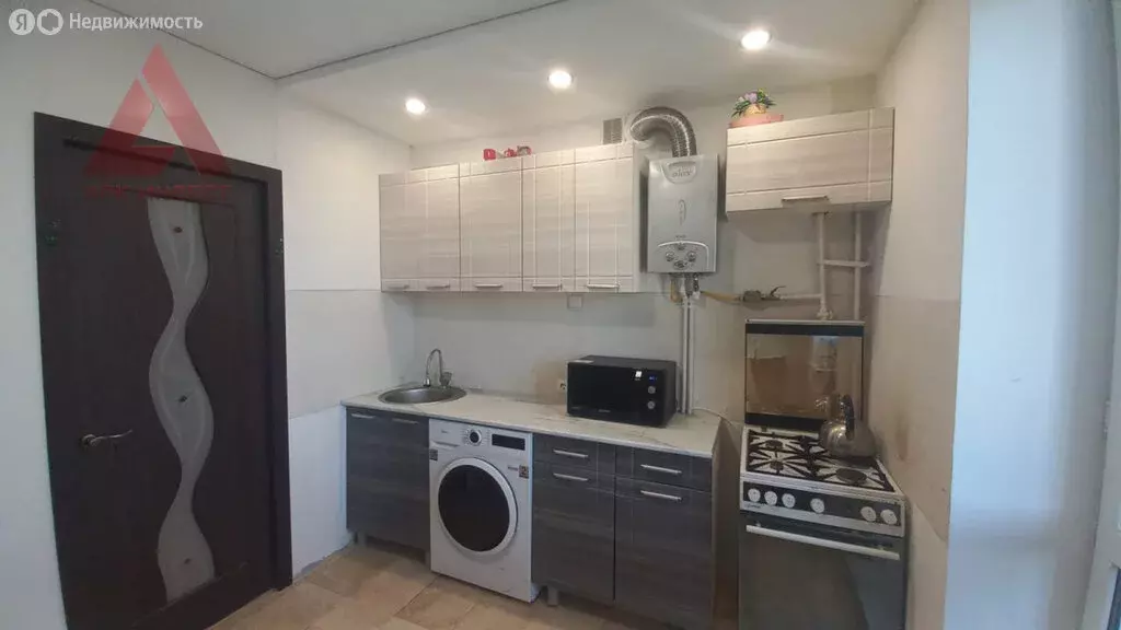 3-комнатная квартира: Феодосия, улица Челнокова, 98 (64.1 м) - Фото 2