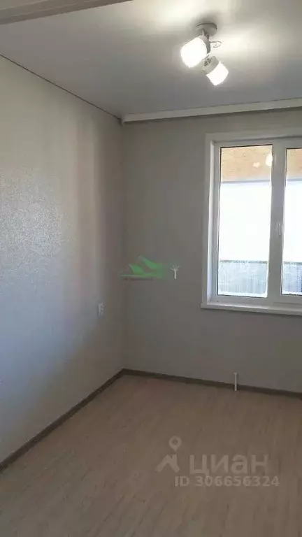 Дом в Белгородская область, Корочанский район, Погореловское с/пос, с. ... - Фото 1