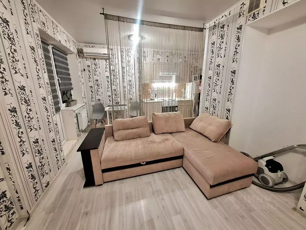 Студия Краснодарский край, Краснодар Российская ул., 267/3к3 (30.0 м) - Фото 1