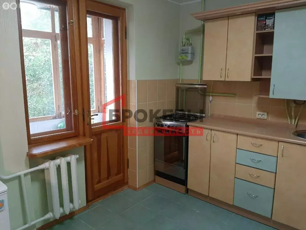 3-комнатная квартира: Севастополь, улица Хрусталёва, 177 (70 м) - Фото 0