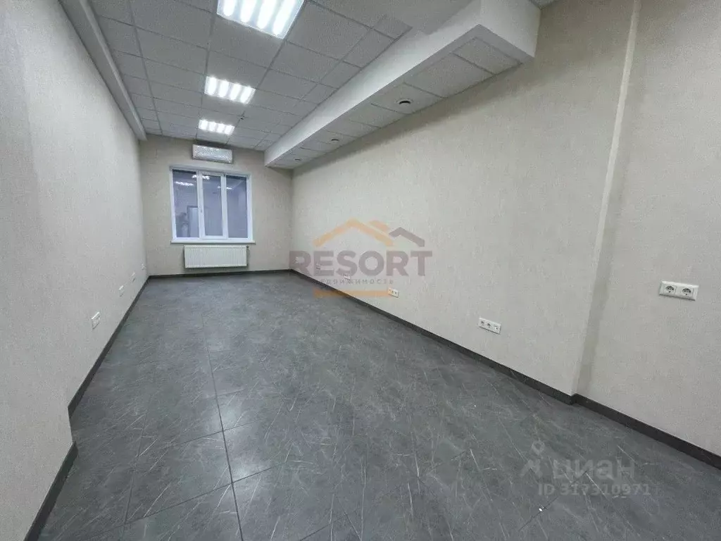 Офис в Крым, Ялта ул. Красноармейская, 13 (30 м) - Фото 1