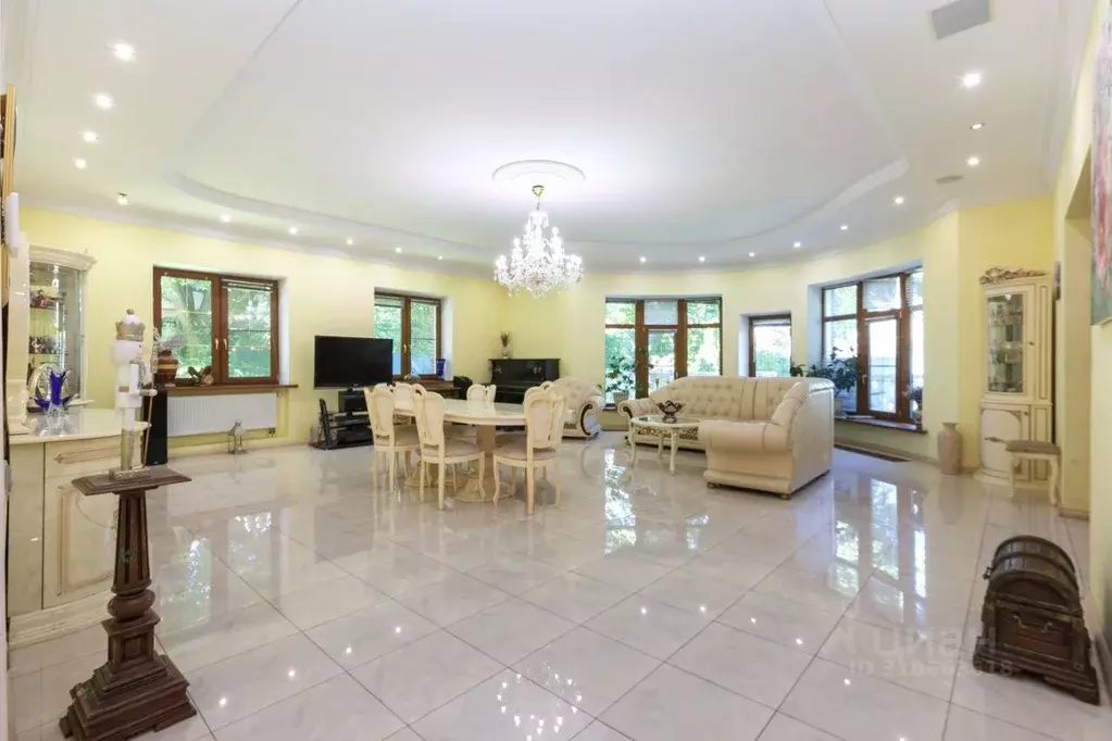 Дом в Москва ул. Сурикова (560 м) - Фото 1