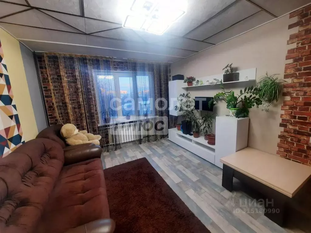 4-к кв. Удмуртия, Ижевск ул. А.Н. Сабурова, 7 (68.9 м) - Фото 0