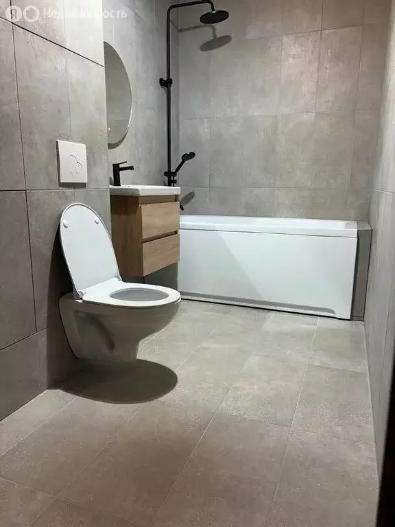 1-комнатная квартира: Тюмень, улица Эльвиры Федоровой, 1 (35.7 м) - Фото 2