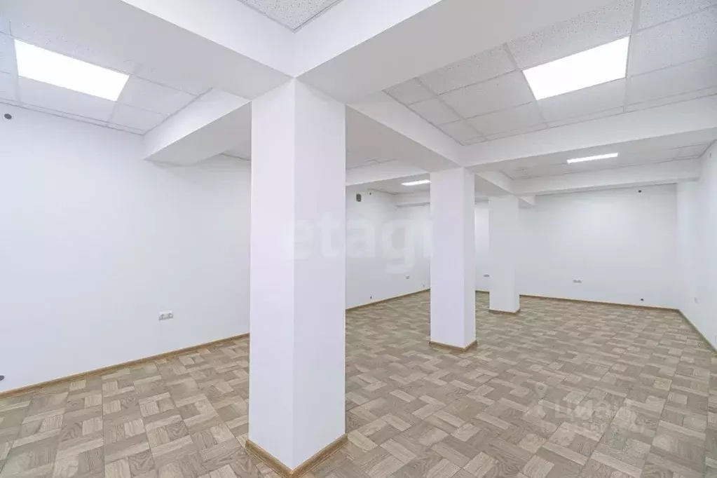 Торговая площадь в Севастополь ул. Большая Морская, 3 (149 м) - Фото 1