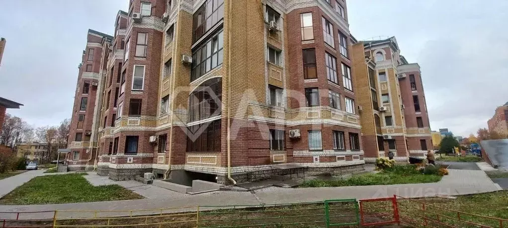 Помещение свободного назначения в Татарстан, Казань ул. Мидхата ... - Фото 1