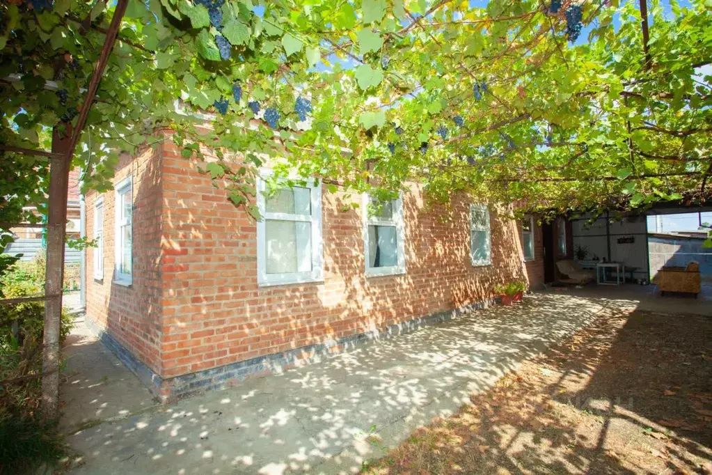 Дом в Краснодарский край, Славянск-на-Кубани Троицкая ул. (57 м) - Фото 1