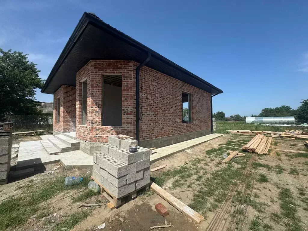 Дом в Краснодарский край, Темрюкский район, Краснострельское с/пос, ... - Фото 1