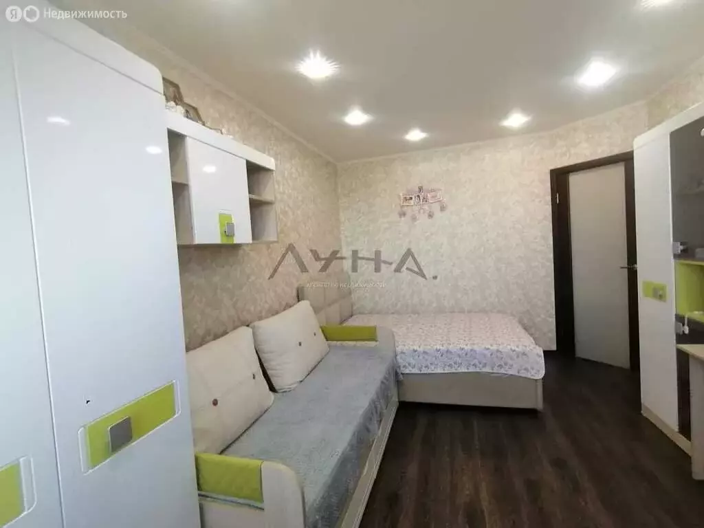 2-комнатная квартира: Набережные Челны, посёлок ЗЯБ, улица Хади ... - Фото 1