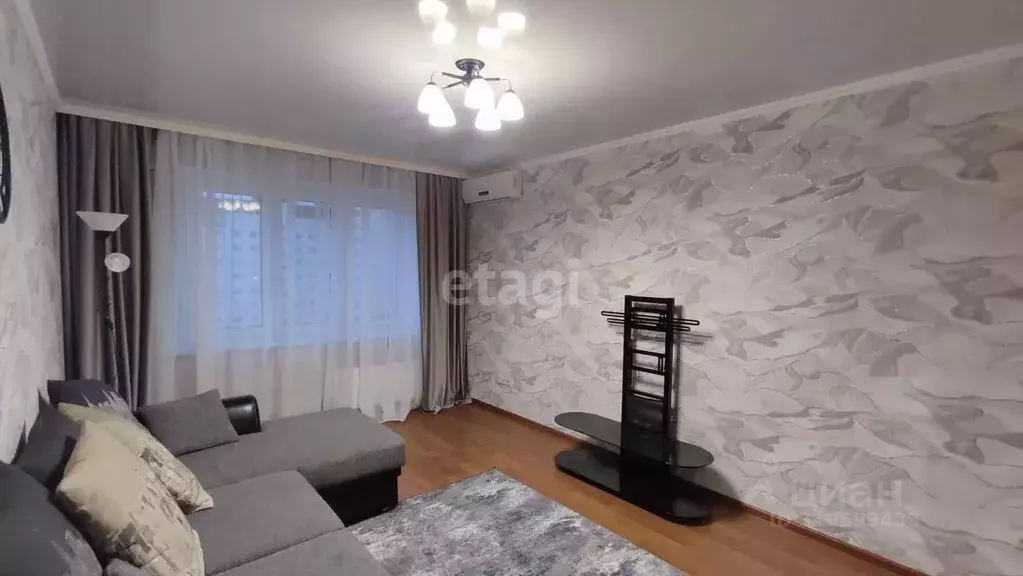 2-к кв. Тюменская область, Тюмень ул. Вересковая, 15 (51.2 м) - Фото 0