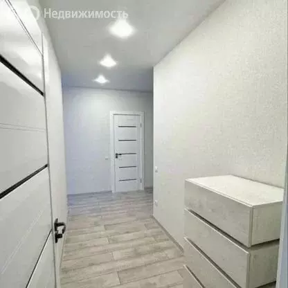 3-комнатная квартира: Тюмень, улица Дмитрия Менделеева, 2к1 (85 м) - Фото 2