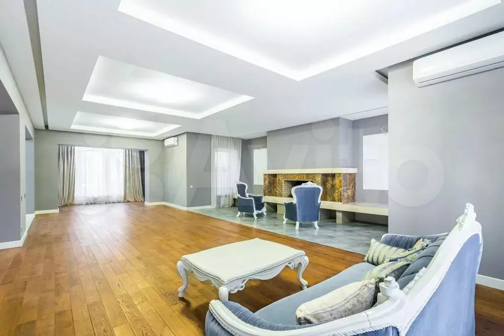 Таунхаус 360 м на участке 8 сот. - Фото 1