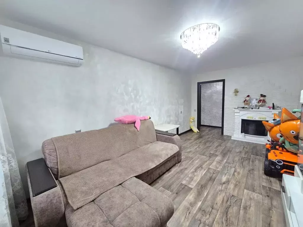 3-к кв. Приморский край, Владивосток ул. Нейбута, 141 (75.4 м) - Фото 0