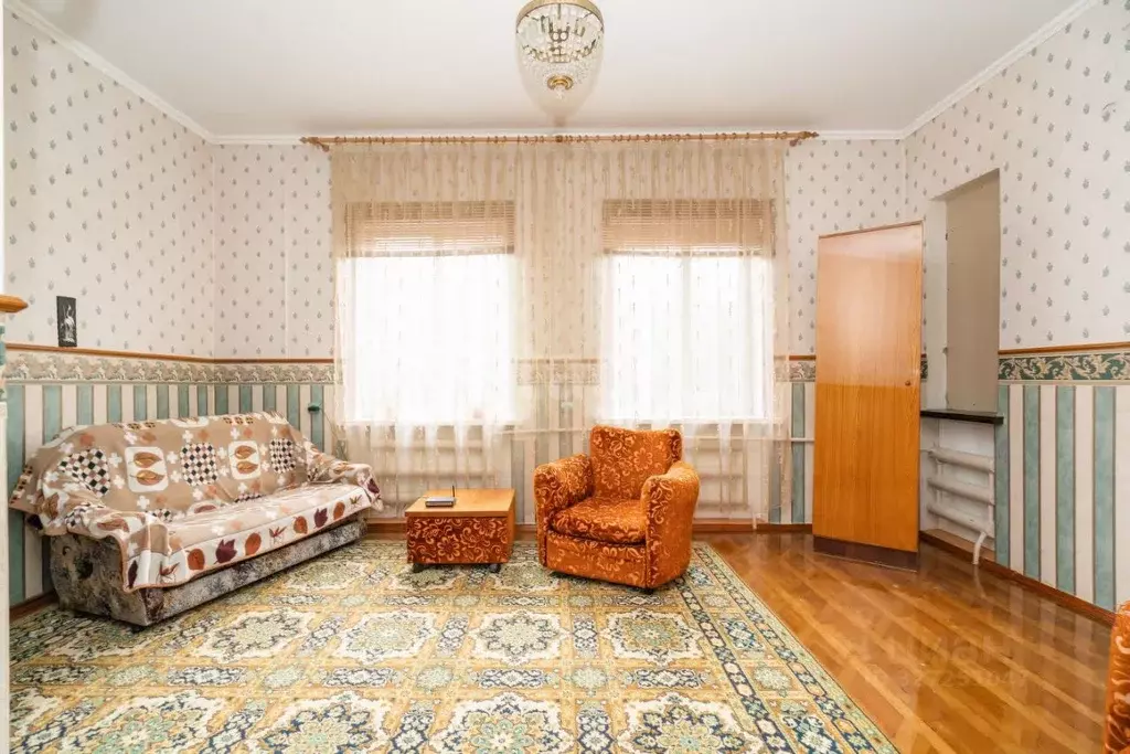 Дом в Краснодарский край, Абинск пер. Мостостроителей, 2 (230 м) - Фото 1