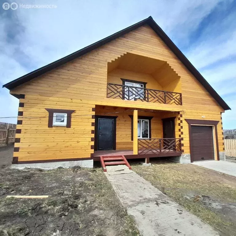Дом в село Урик, Клубничная улица (180 м) - Фото 0