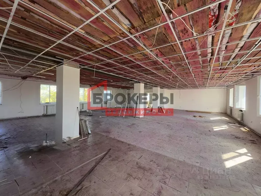 Помещение свободного назначения в Севастополь ул. Ковпака, 3 (200 м) - Фото 1