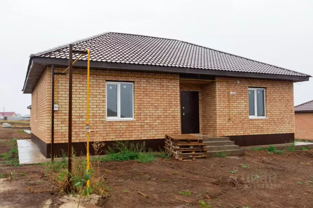 Дом в Оренбургская область, Оренбургский район, пос. Соловьевка ул. ... - Фото 1