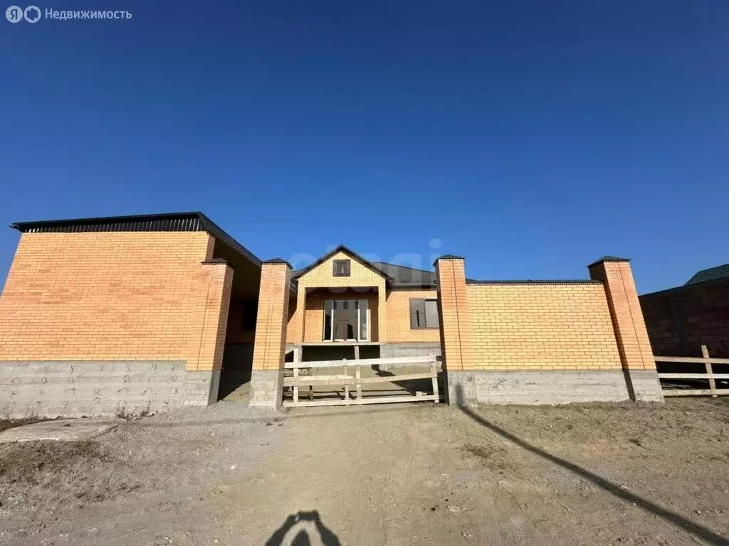 Дом в Назрань, Кировская улица (170 м) - Фото 1