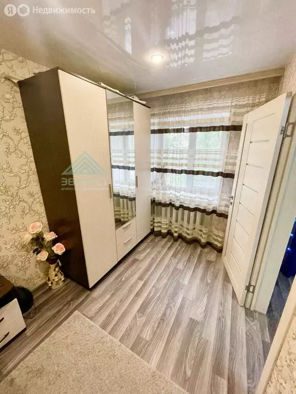 3-комнатная квартира: Абакан, улица Чертыгашева, 89 (55 м) - Фото 0