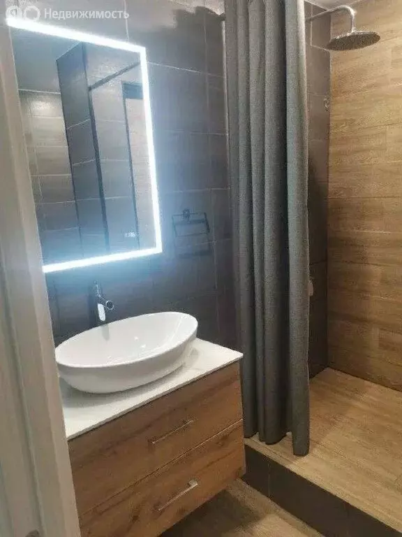 2-комнатная квартира: Тюмень, улица Павла Шарова, 3к1 (58.7 м) - Фото 1