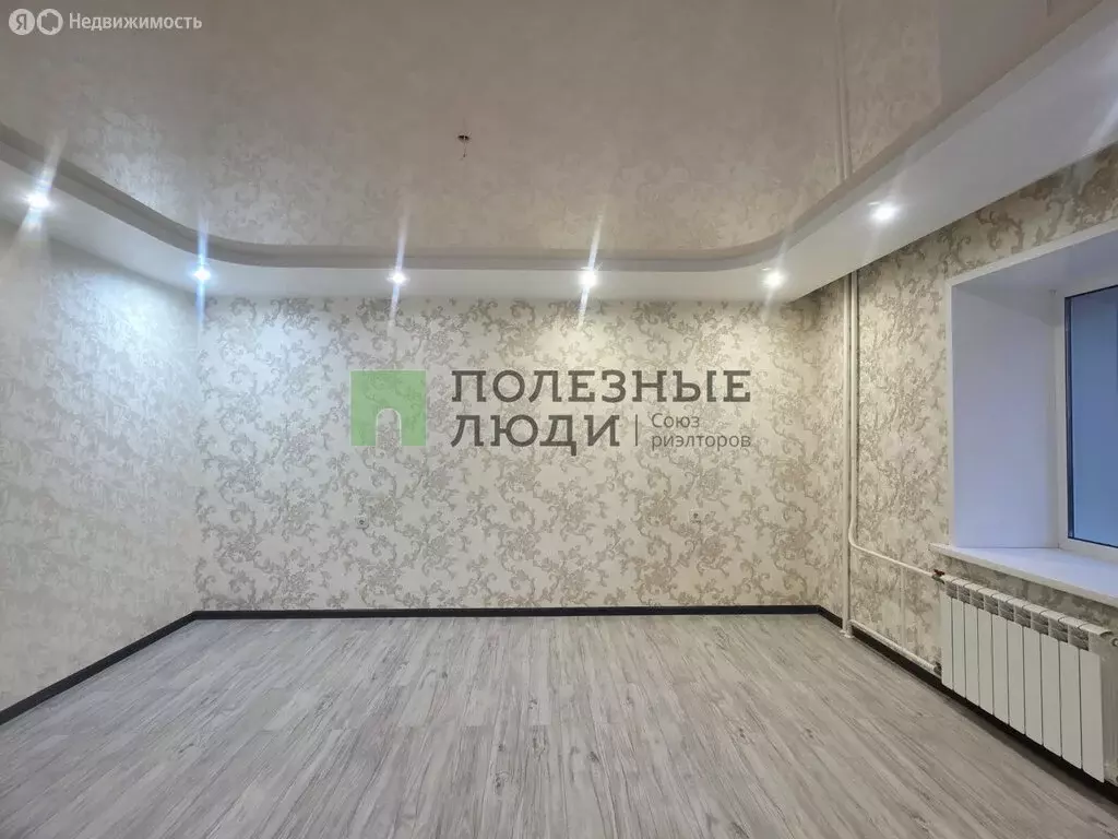 3-комнатная квартира: Красноярск, микрорайон Северный, улица ... - Фото 2