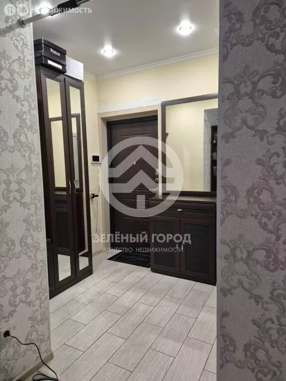 3-комнатная квартира: деревня Бородино, Малая Бородинская улица, 1к2 ... - Фото 0