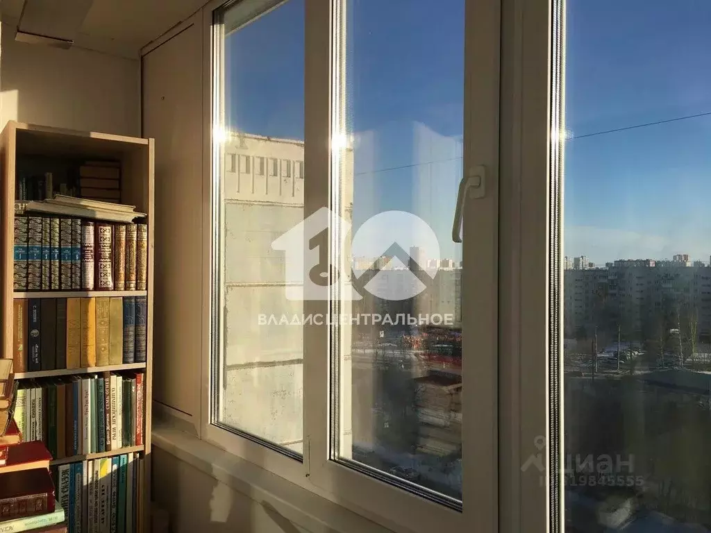 Студия Новосибирская область, Новосибирск Беловежская ул., 50 (29.5 м) - Фото 0
