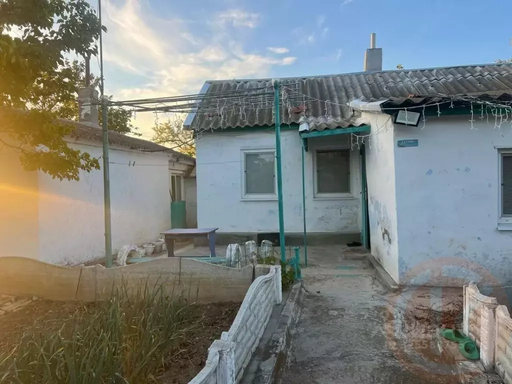 Дом в Крым, Сакский район, Суворовское с/пос, с. Каменоломня ул. ... - Фото 2