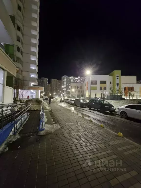 2-к кв. Московская область, Химки ул. Родионова, 5 (58.1 м) - Фото 2