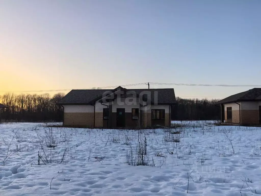 Дом в Курская область, Курский район, Моковский сельсовет, д. Гремячка ... - Фото 1